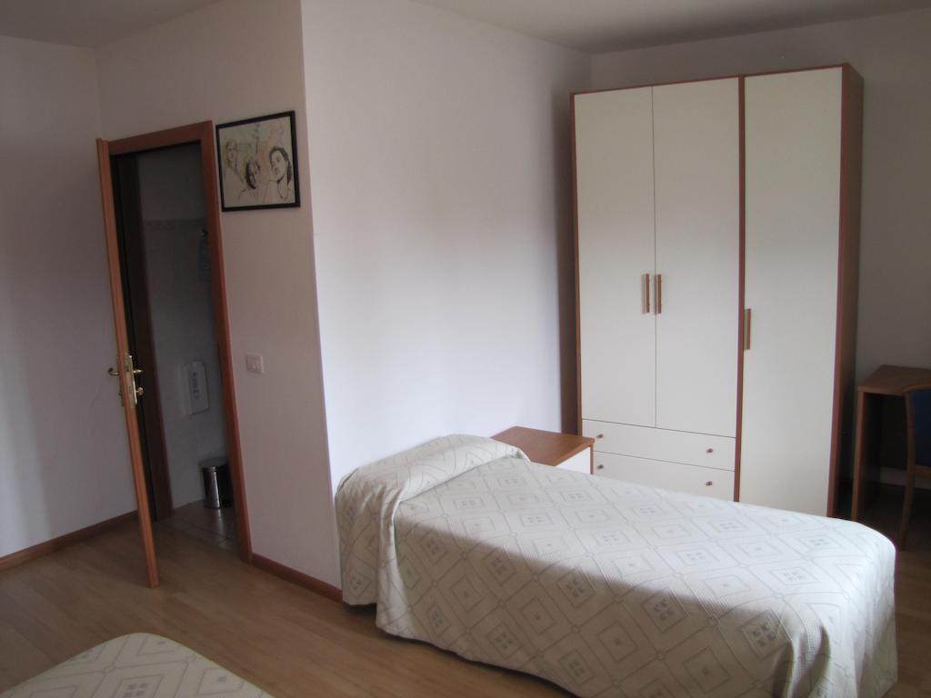 Hotel Scarano Levico Terme Rum bild